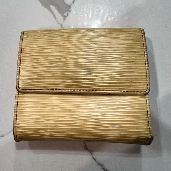 Vintage Louis Vuitton Elise Wallet - Picture 3 of 12